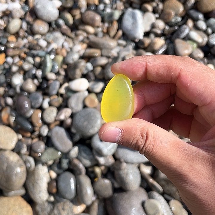 和田玉（糖玉）未镶嵌珠宝奇石