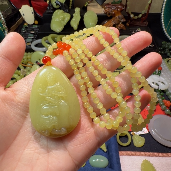 和田玉（黄玉）颈饰未镶嵌