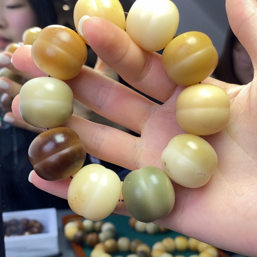 木白玉菩提汉堡珠2.3尺寸