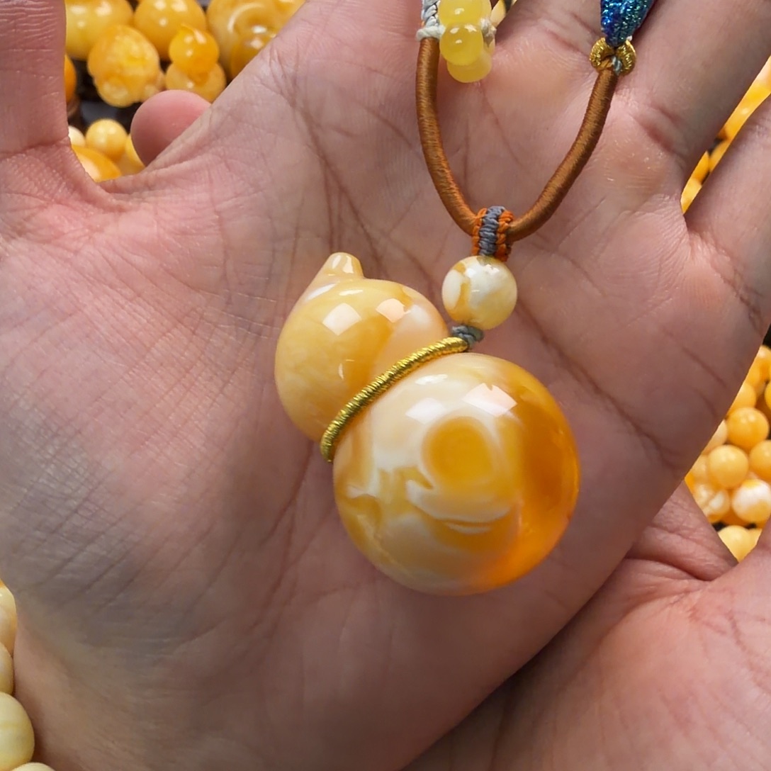 琥珀未镶嵌珠宝奇石19.8g