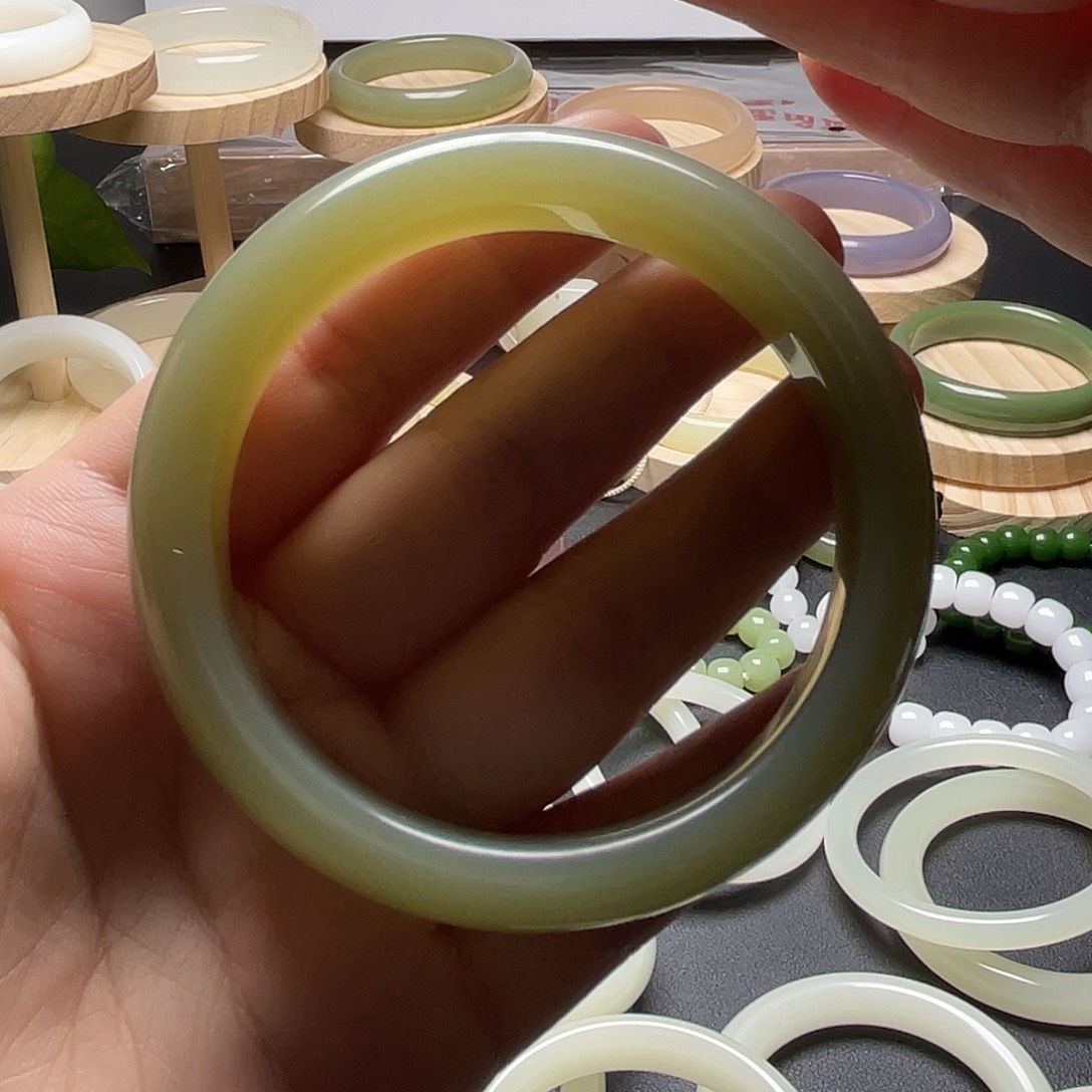 月****58➕圈口正圈湖水绿手镯