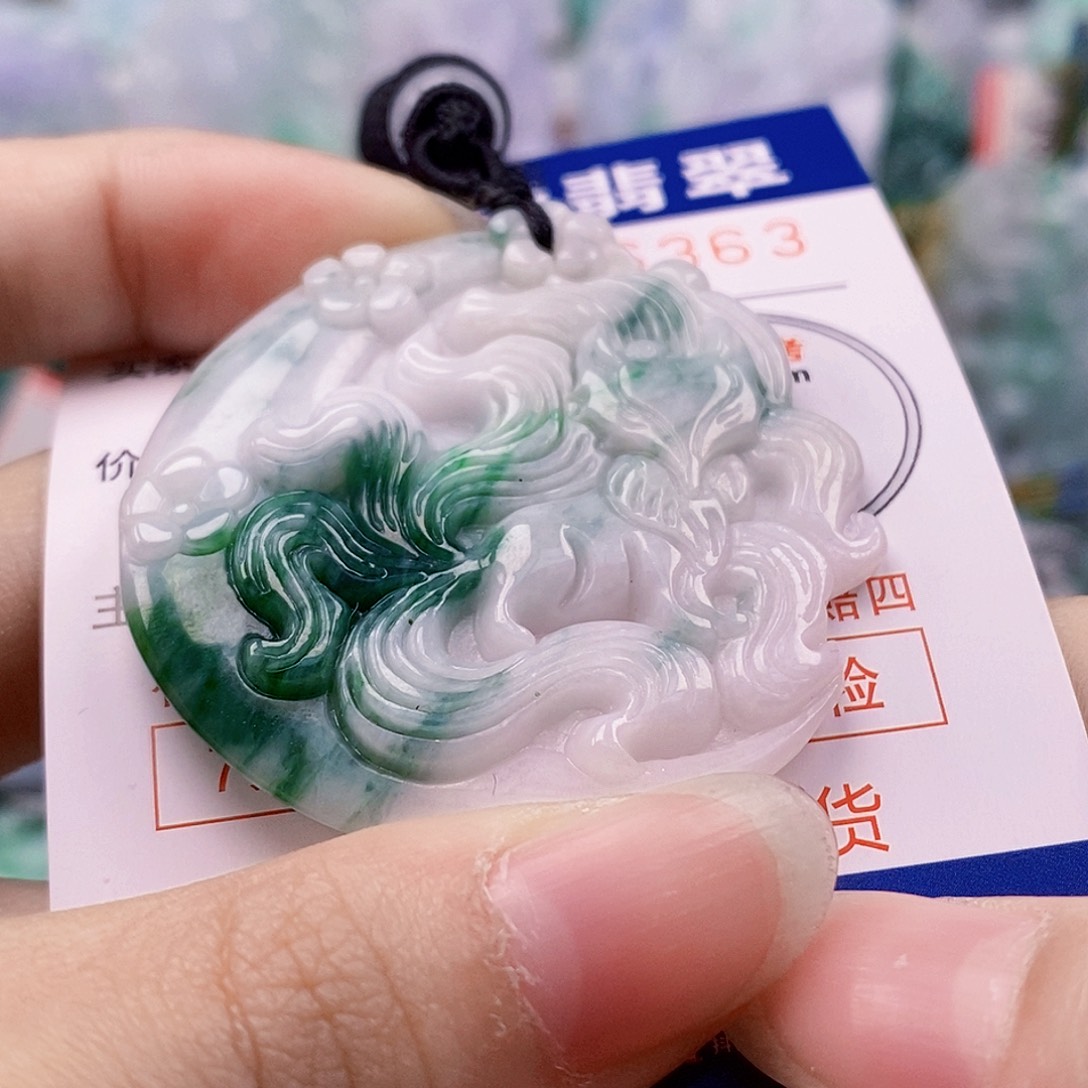 吊坠(不含链)未镶嵌翡翠