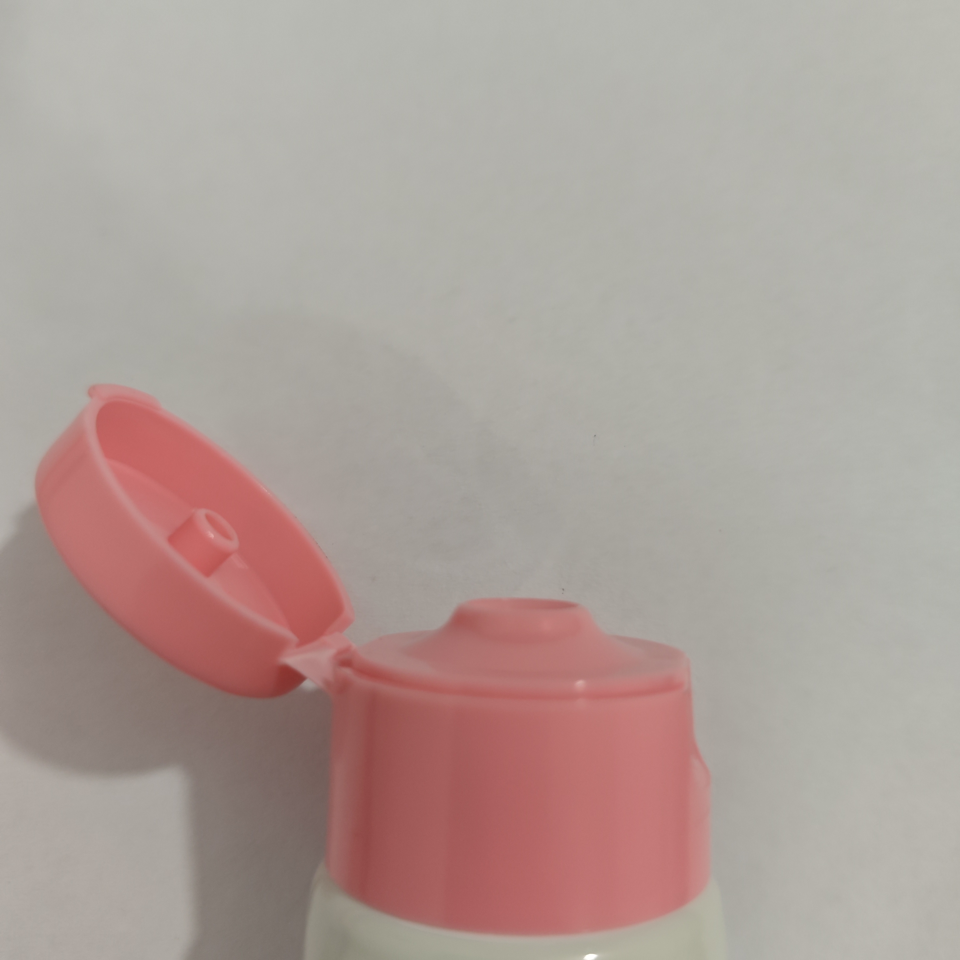 du 30g装的粉盖护手霜