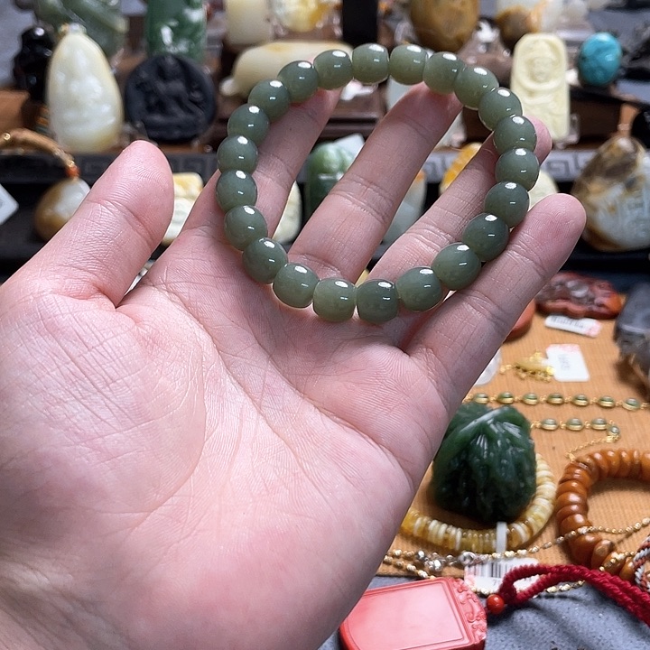 颈饰未镶嵌和田玉手串