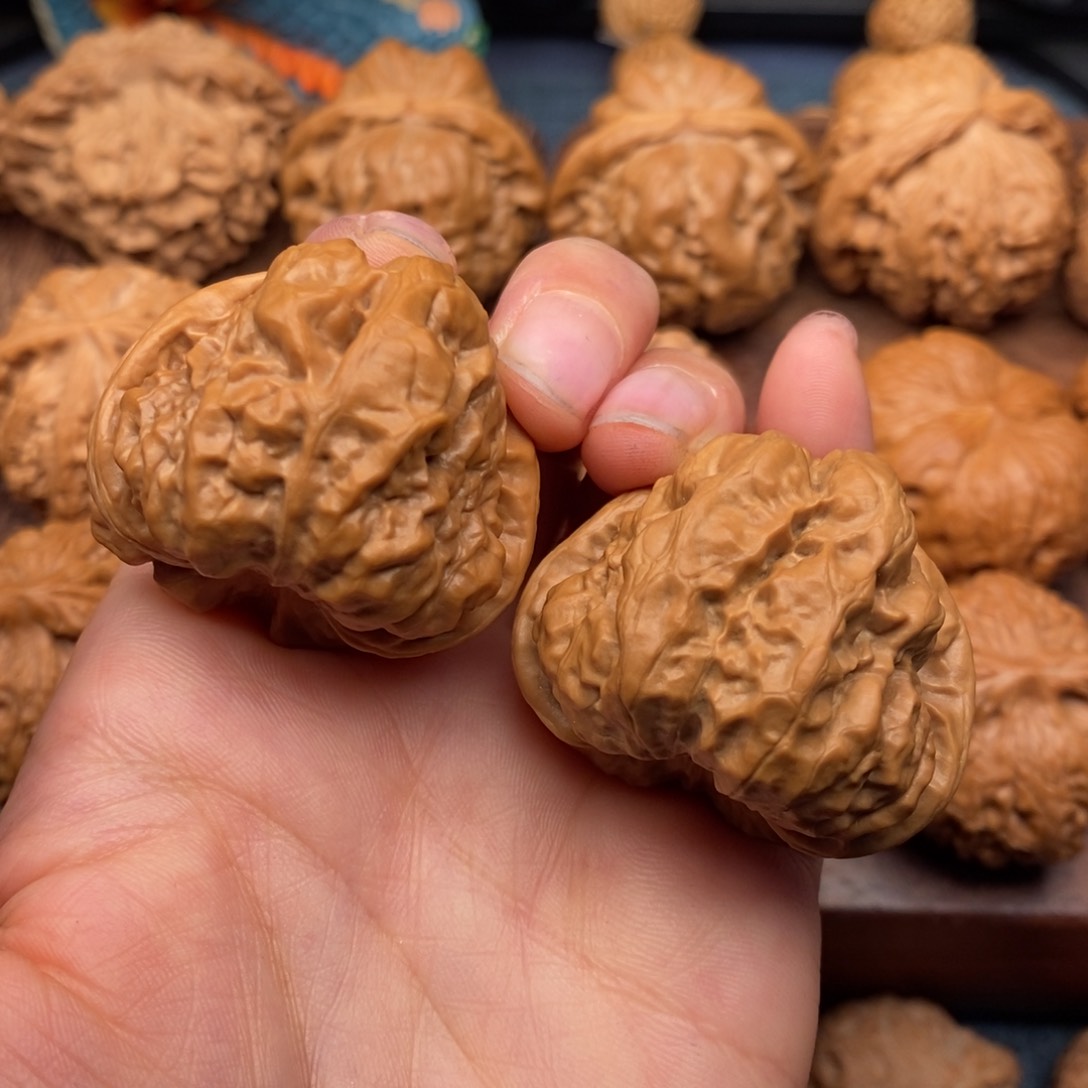 文玩核桃把件39全品，开背三角蛙