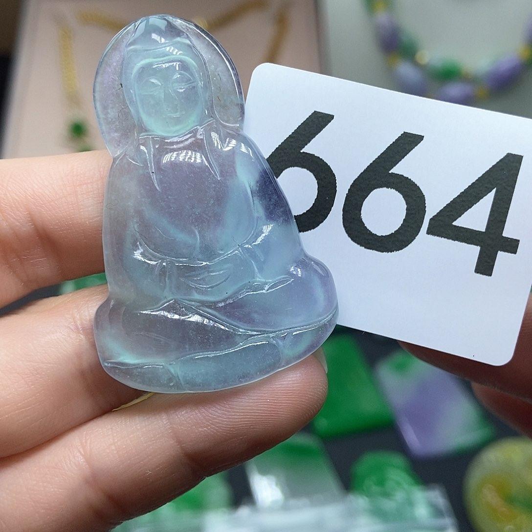 翡翠吊坠(赠链)未镶嵌