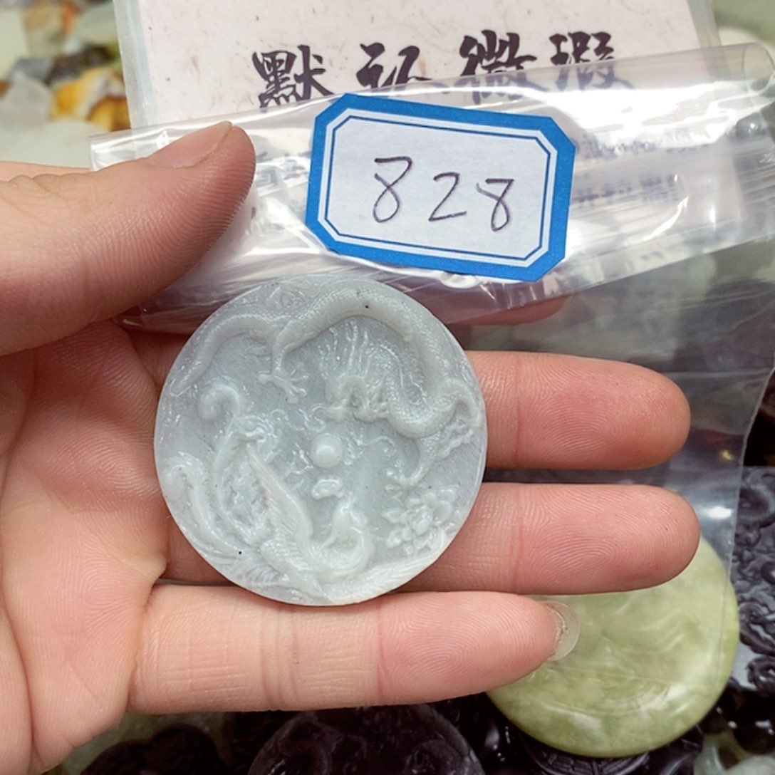 蛇纹石玉未镶嵌颈饰火**@828