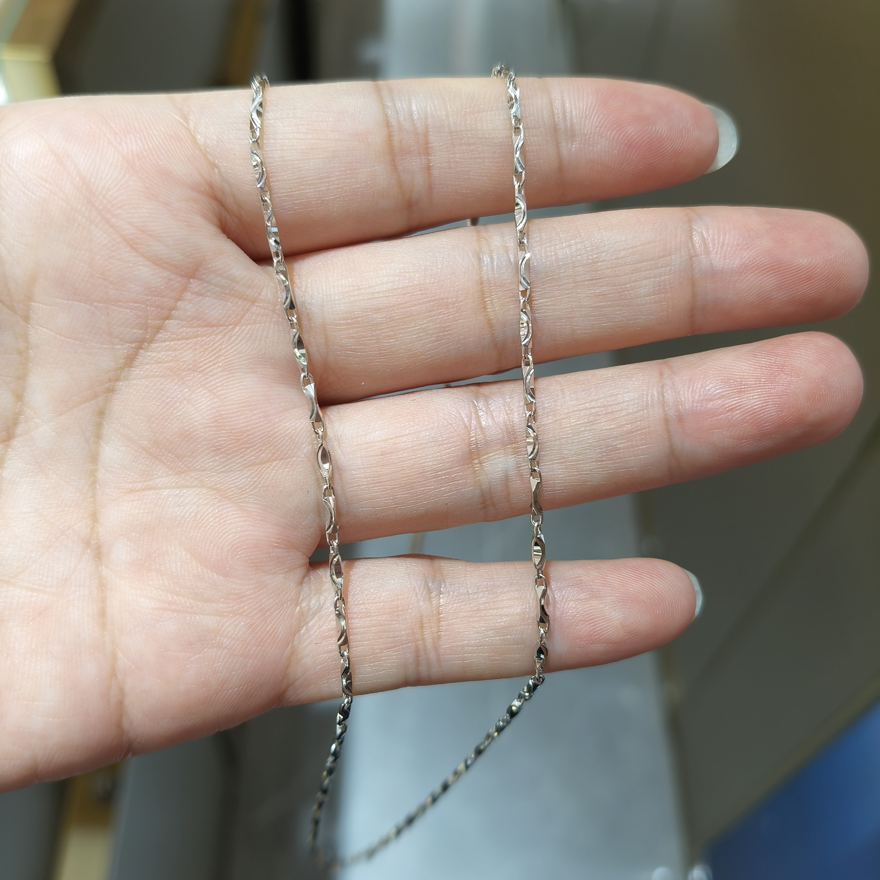 铂金pt950时尚项链9.13克，3177元