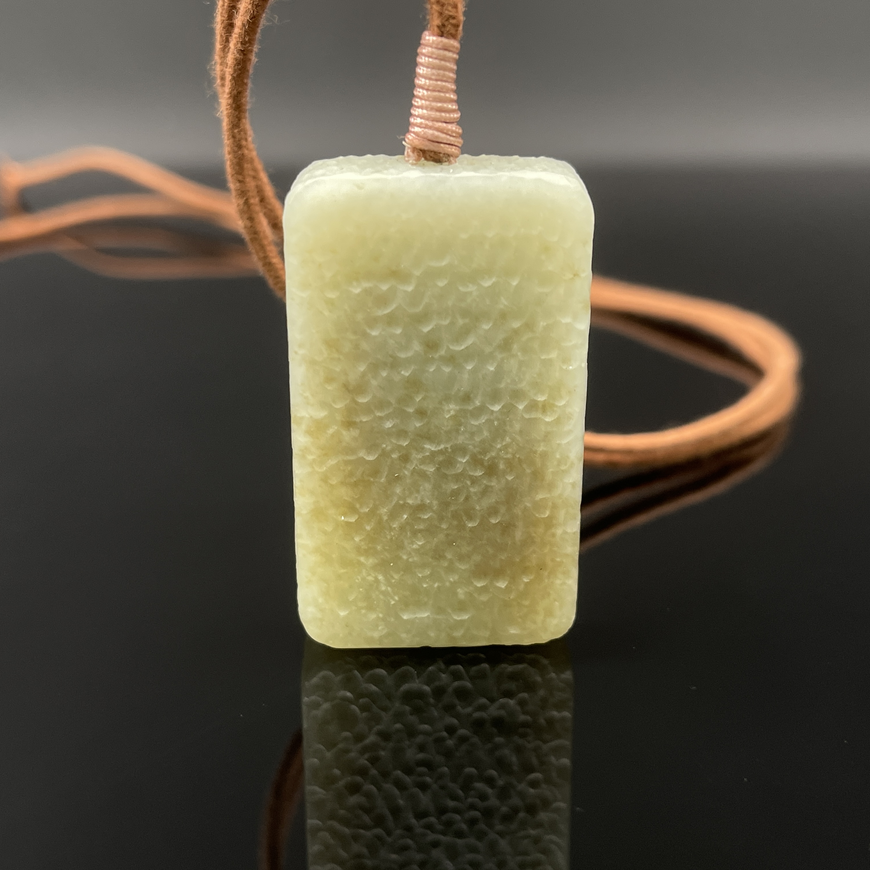 1228GY005和田玉挂件