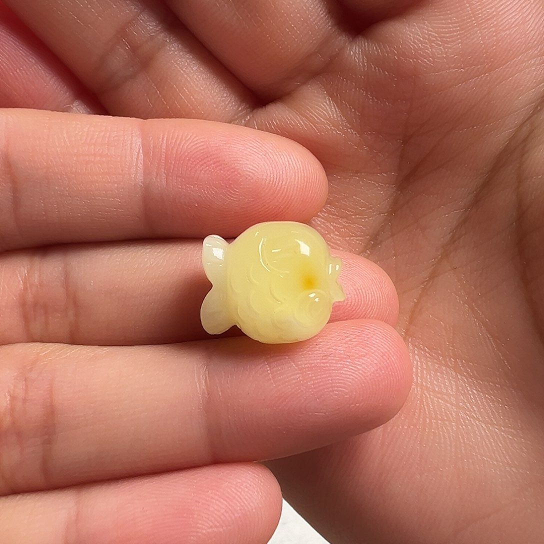 蜜蜡颈饰未镶嵌喵*喵小金鱼（打孔不退换）