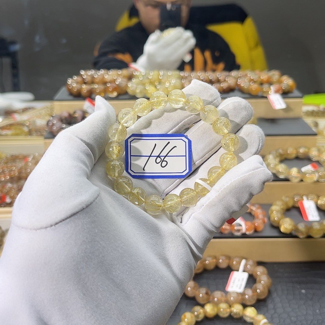 水晶手链未镶嵌l****宝晶莹剔透