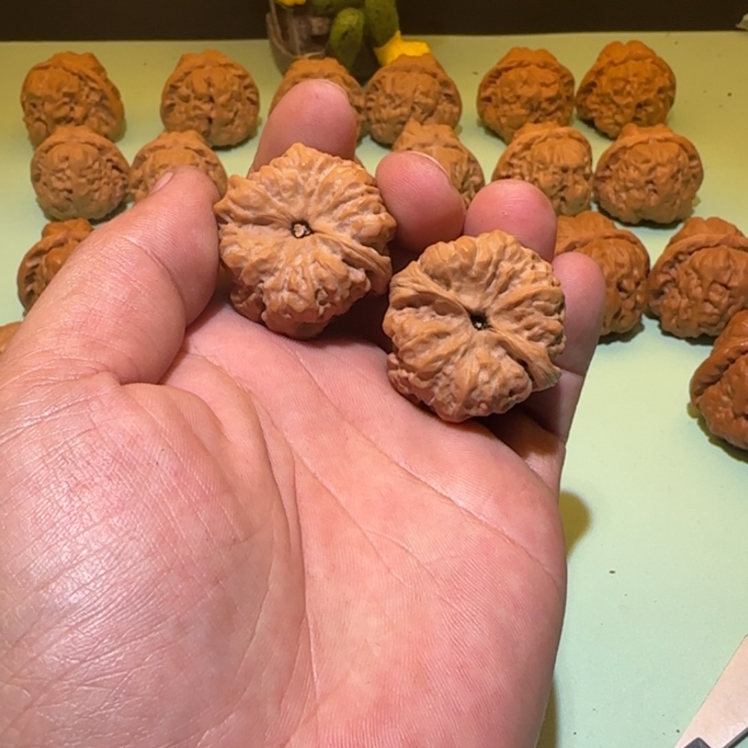 文玩核桃吊坠?****鱼蛤蟆头36