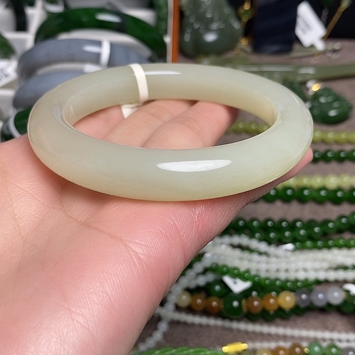 和田玉未镶嵌手镯59