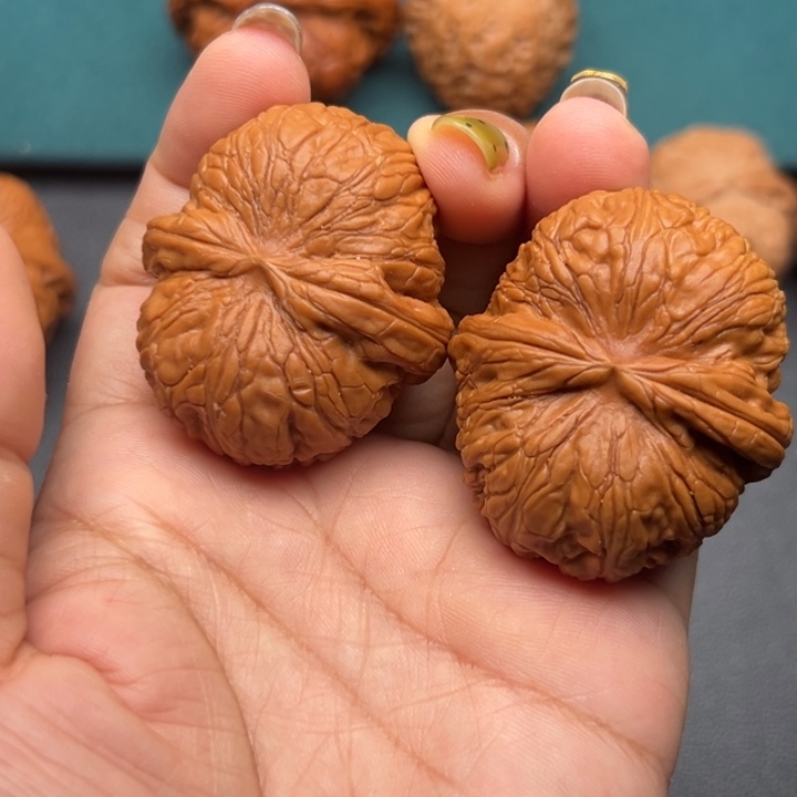 L***L吊坠文玩核桃88888888888