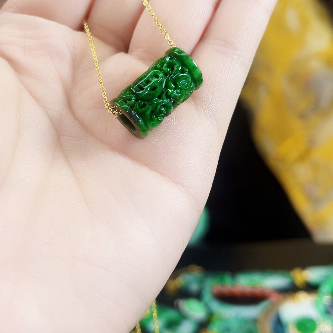 翡翠未镶嵌颈饰多样性发货