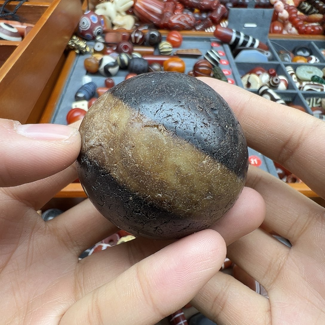 小***芬玛瑙/玉髓未镶嵌珠宝半成品