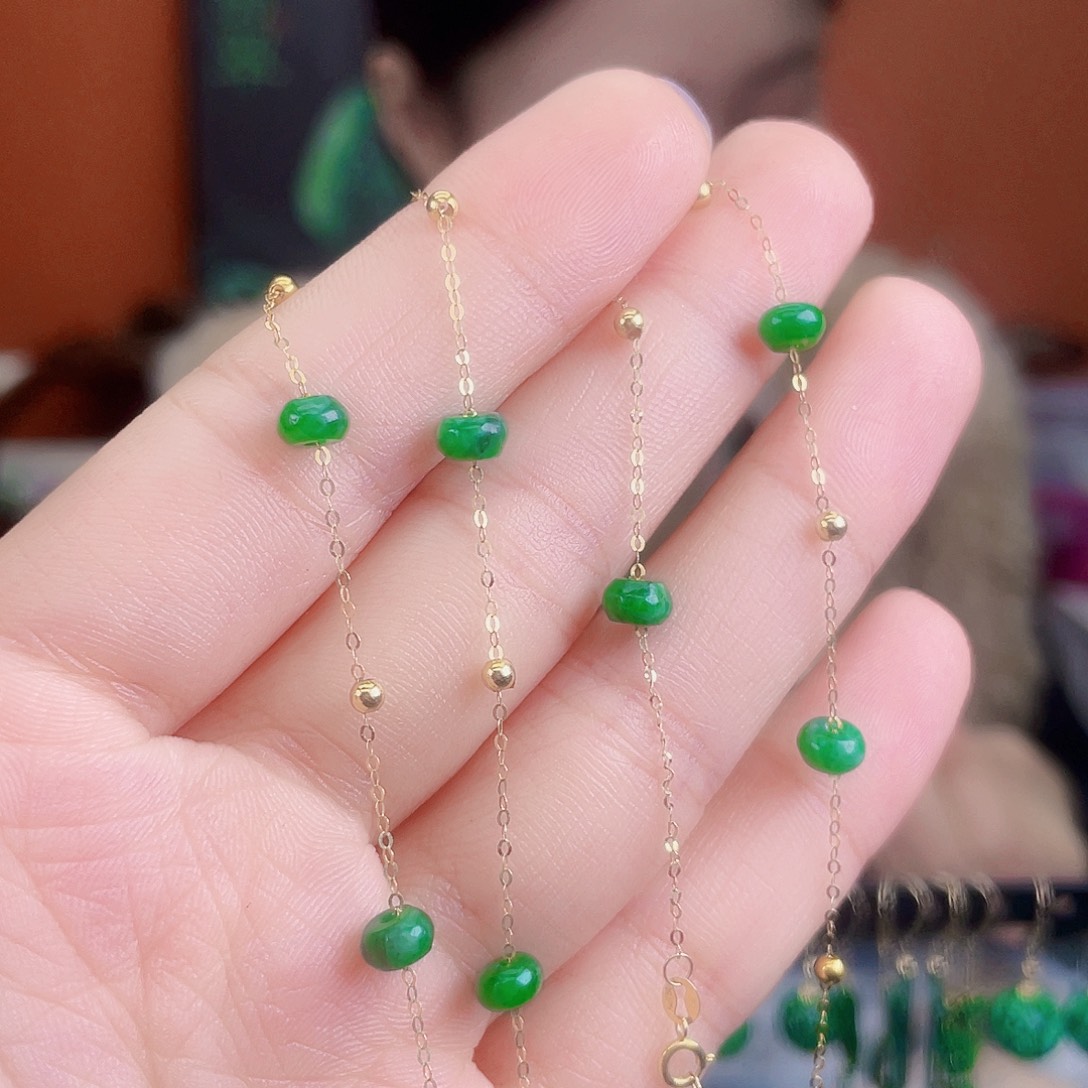 翡翠18K金镶嵌耳饰