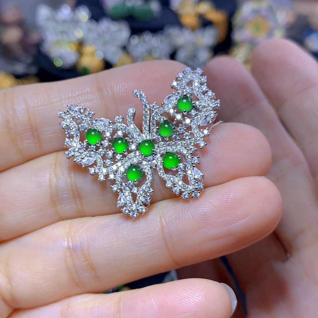 翡翠耳钉银S925镶嵌天然翡翠