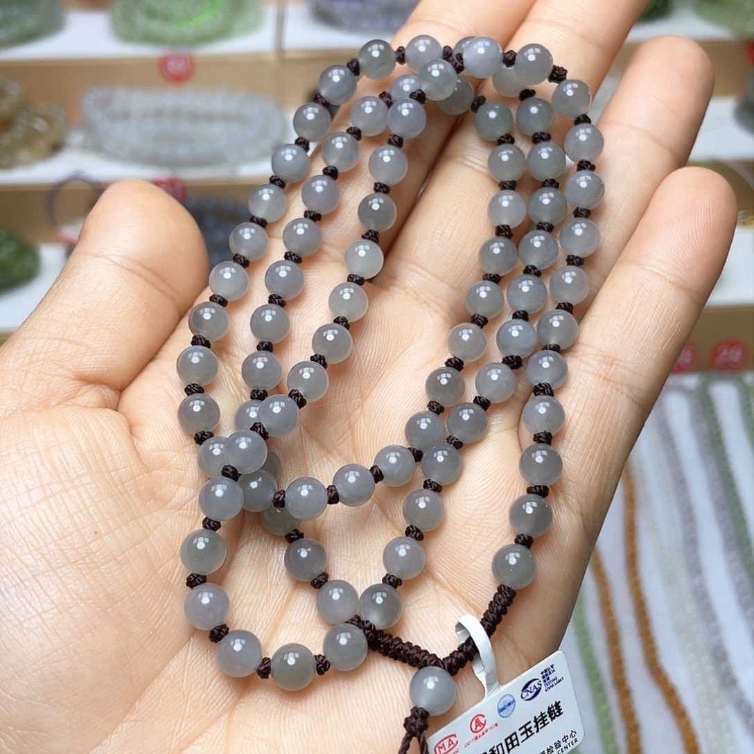 和田玉颈饰未镶嵌