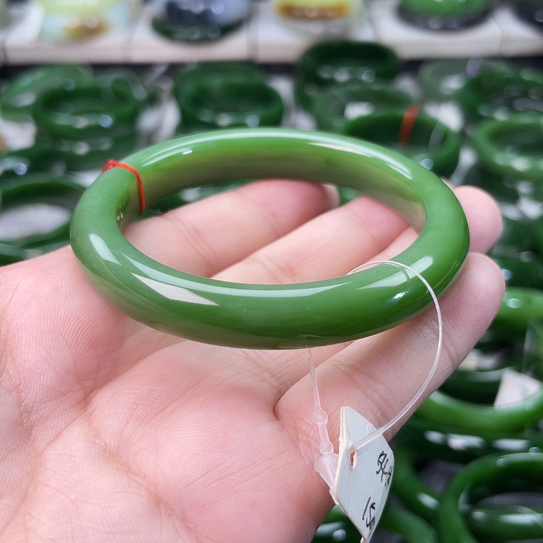 和田玉（碧玉）手镯未镶嵌