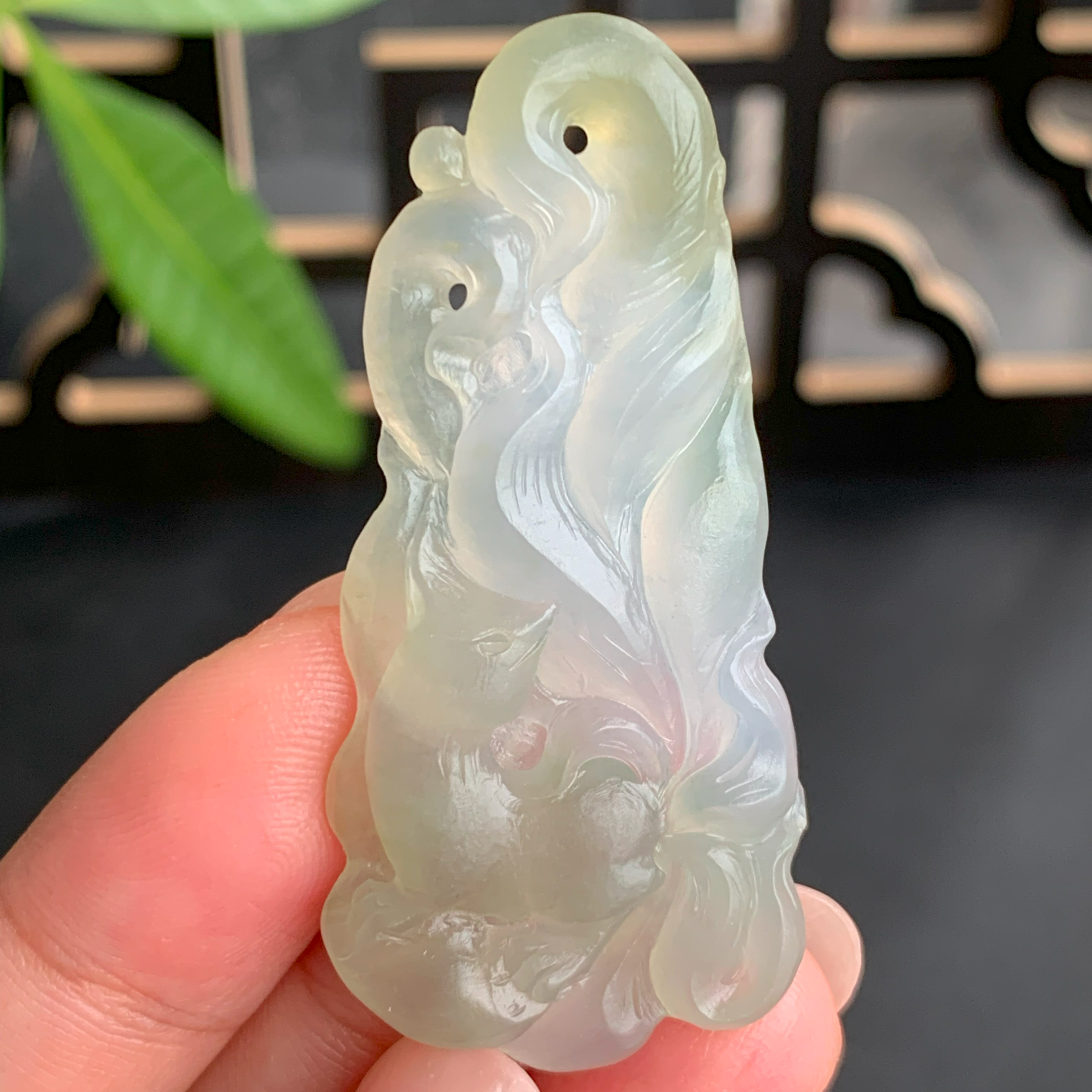 【自然光实拍】清澈 天然翡翠A货冰黄翡九尾狐吊坠 定制毛货未抛光