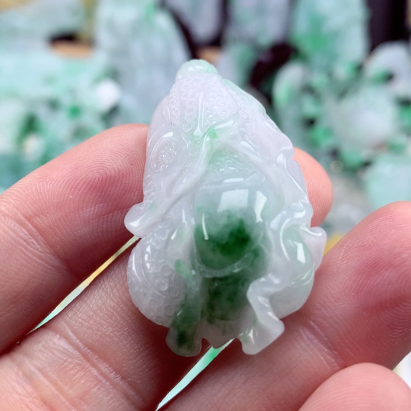 【闪购商品】翡翠吊坠(不含链)未镶嵌