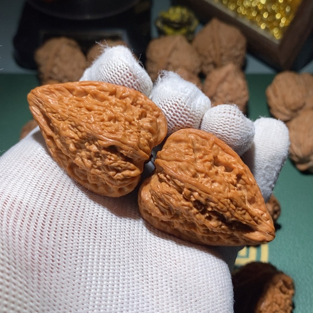 念***想吊坠文玩核桃塔尖