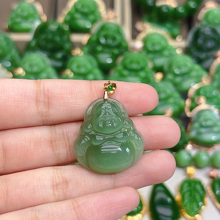 和田玉（碧玉）颈饰18K金镶嵌