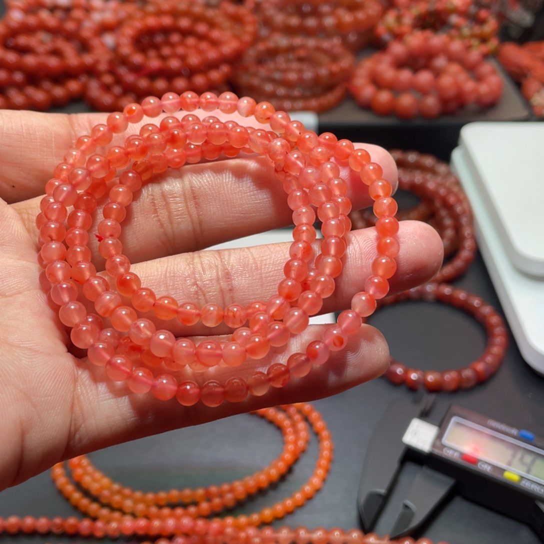 南红玛瑙手链未镶嵌