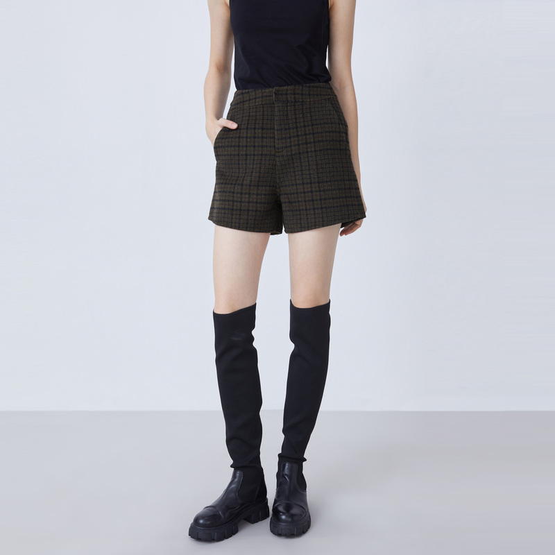 圣迪奥百搭显瘦秋冬宽松经典休闲撞色格纹毛呢A字短裤S21480901