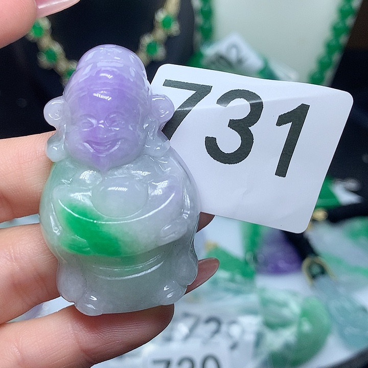 翡翠吊坠(赠链)未镶嵌