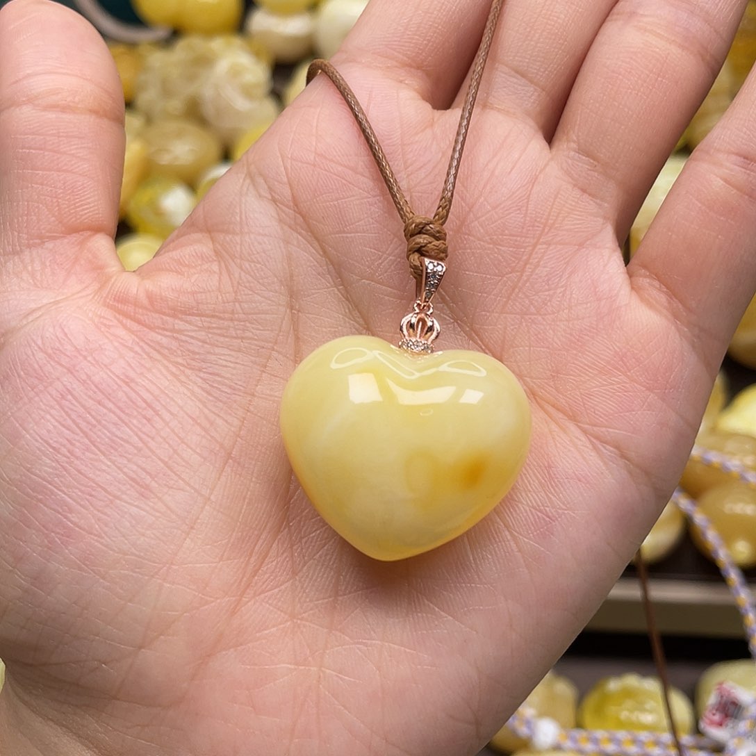 蜜蜡裸石未镶嵌蜜蜡