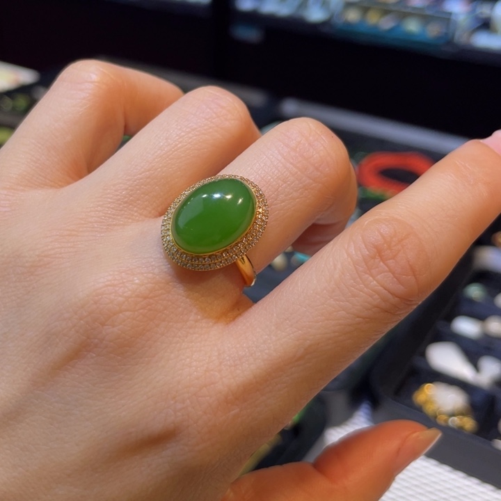 和田玉18K金镶嵌戒指