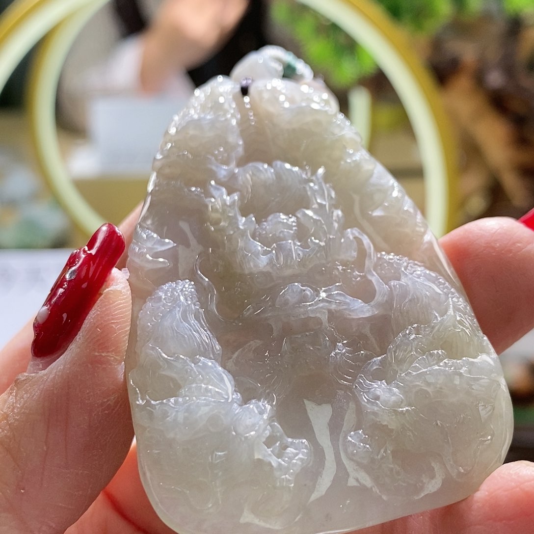 【闪购商品】翡翠颈饰未镶嵌龙牌