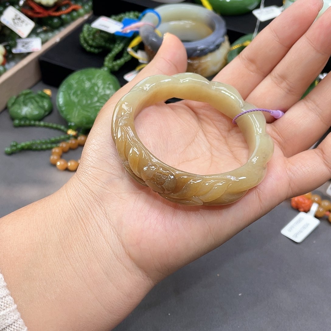 和田玉手镯5657圈口19未镶嵌