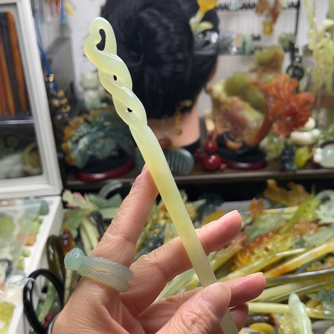 蛇纹石玉发饰合金