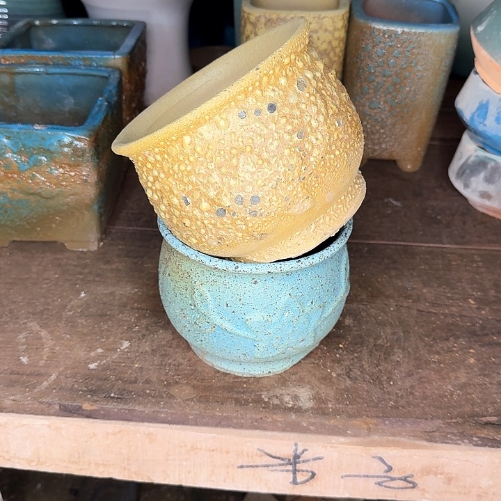 粗砂花盆微瑕花盆处理来咯