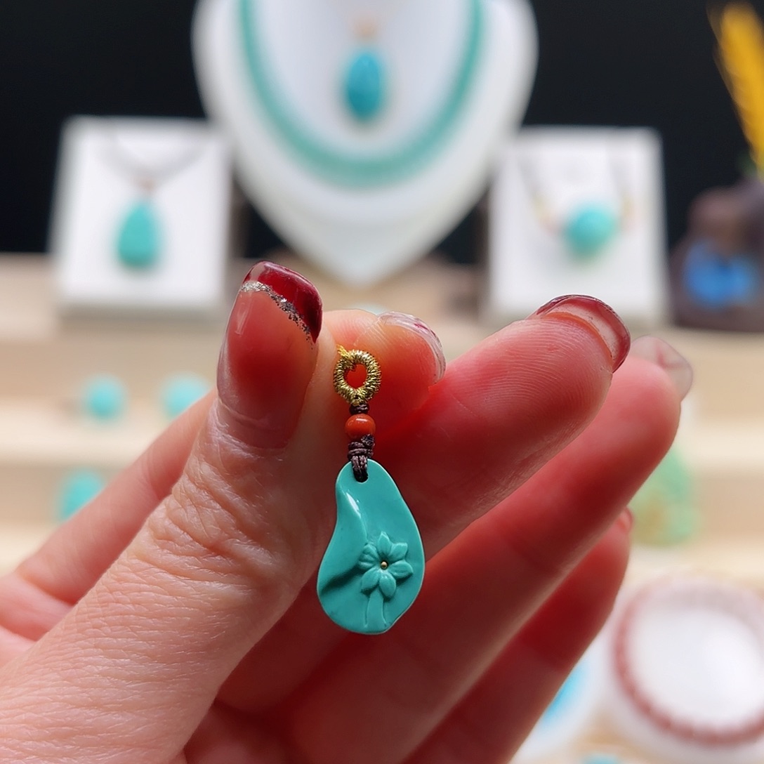 绿松石配饰未镶嵌