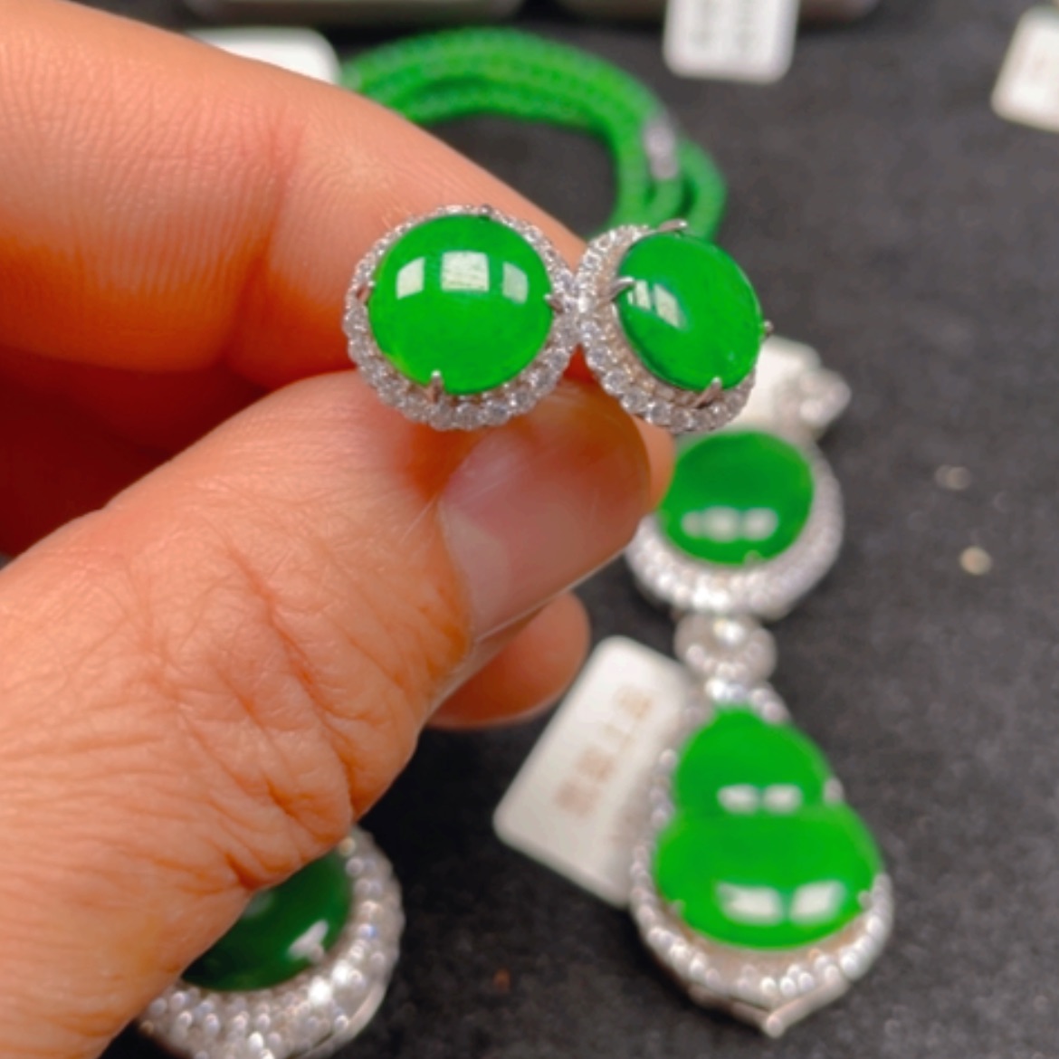 【闪购商品】翡翠颈饰银S925镶嵌耳钉