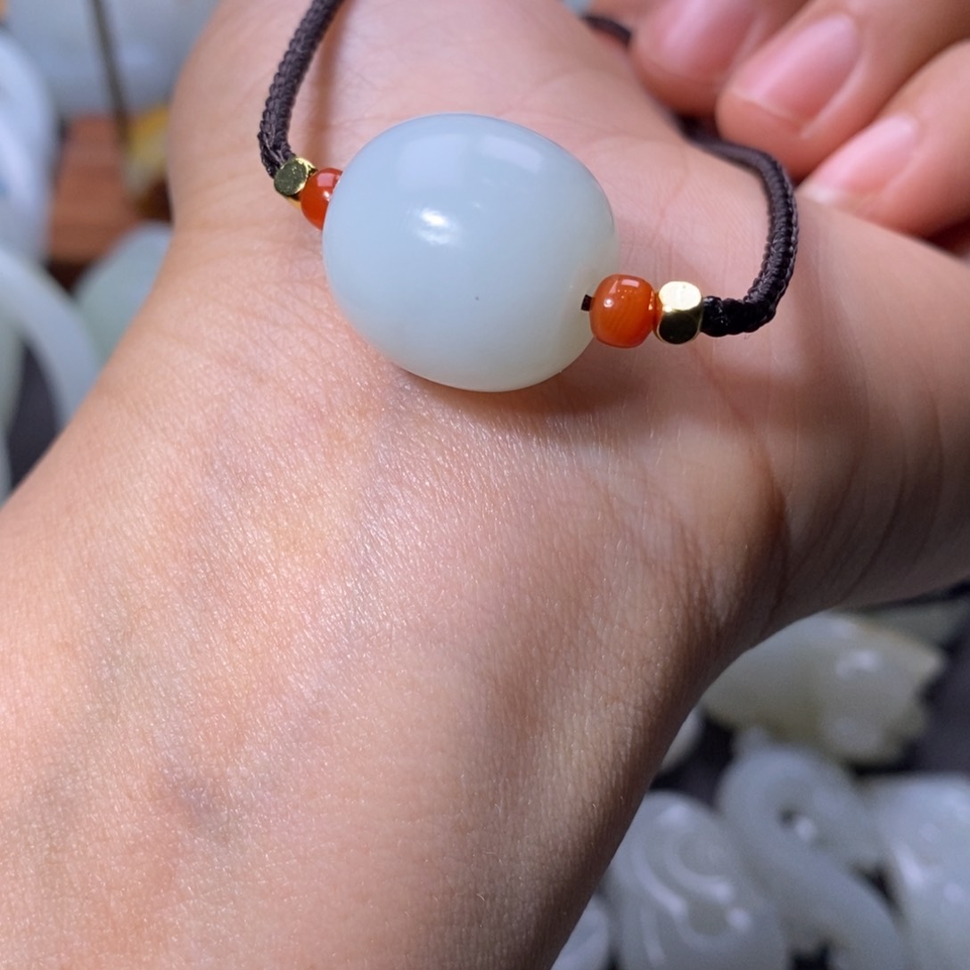 和田玉颈饰未镶嵌