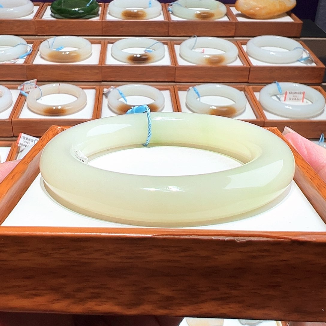 和田玉未镶嵌手镯 59 60