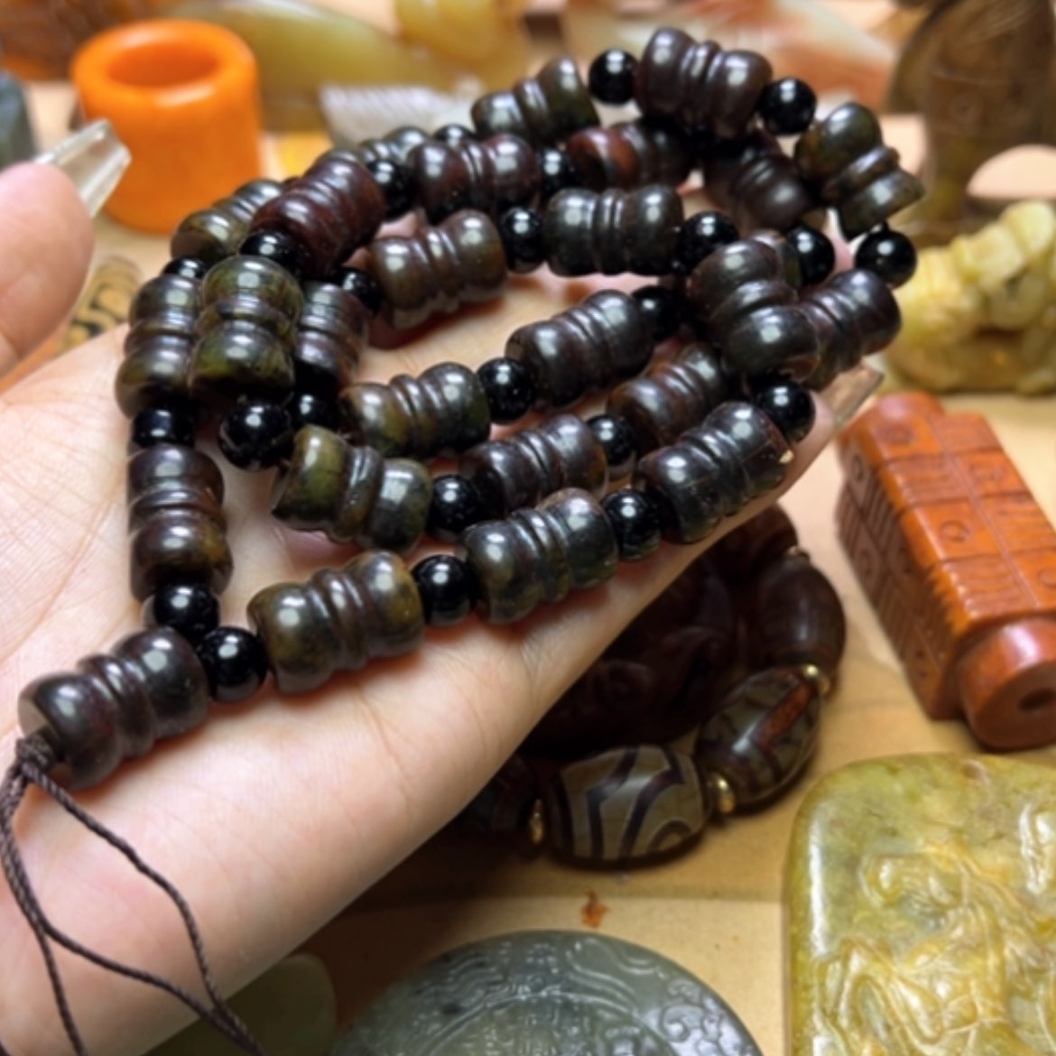 【闪购商品】蛇纹石玉颈饰未镶嵌