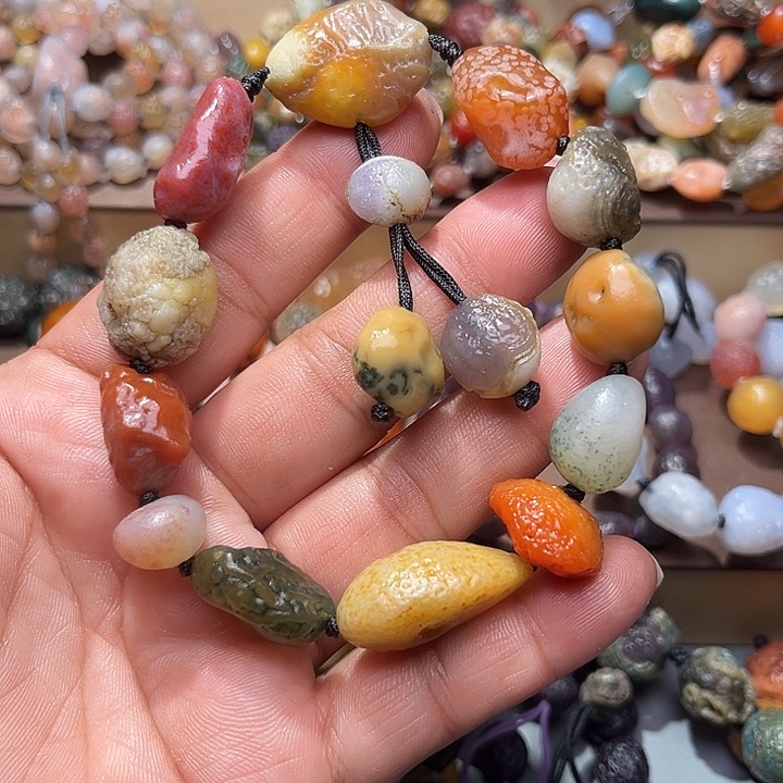 阿拉善彩玛瑙手串