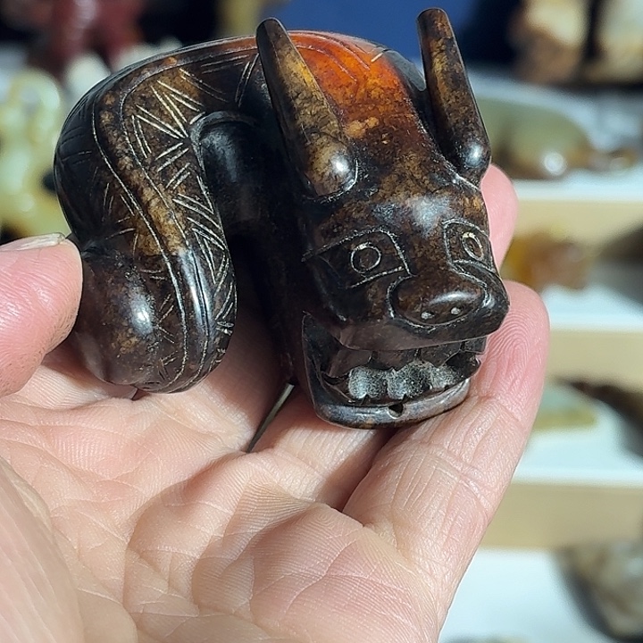 古***明和田玉（糖玉）未镶嵌挂件