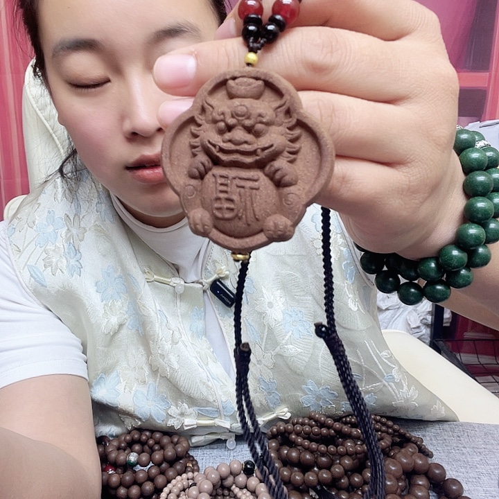 泥塑鹅梨帐中香麒麟牌子