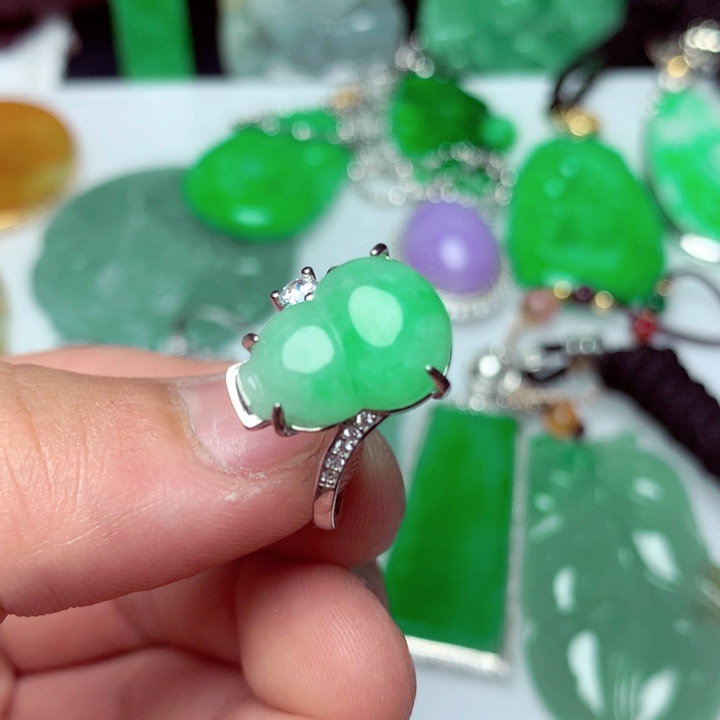 翡翠吊坠(不含链)未镶嵌