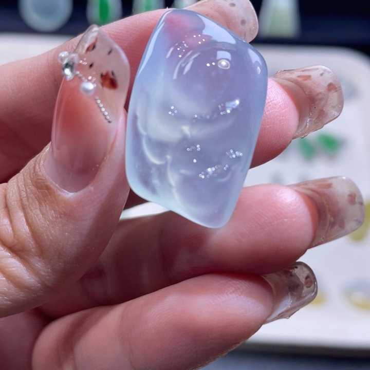 用***4翡翠未镶嵌颈饰1.98万随行分单付款