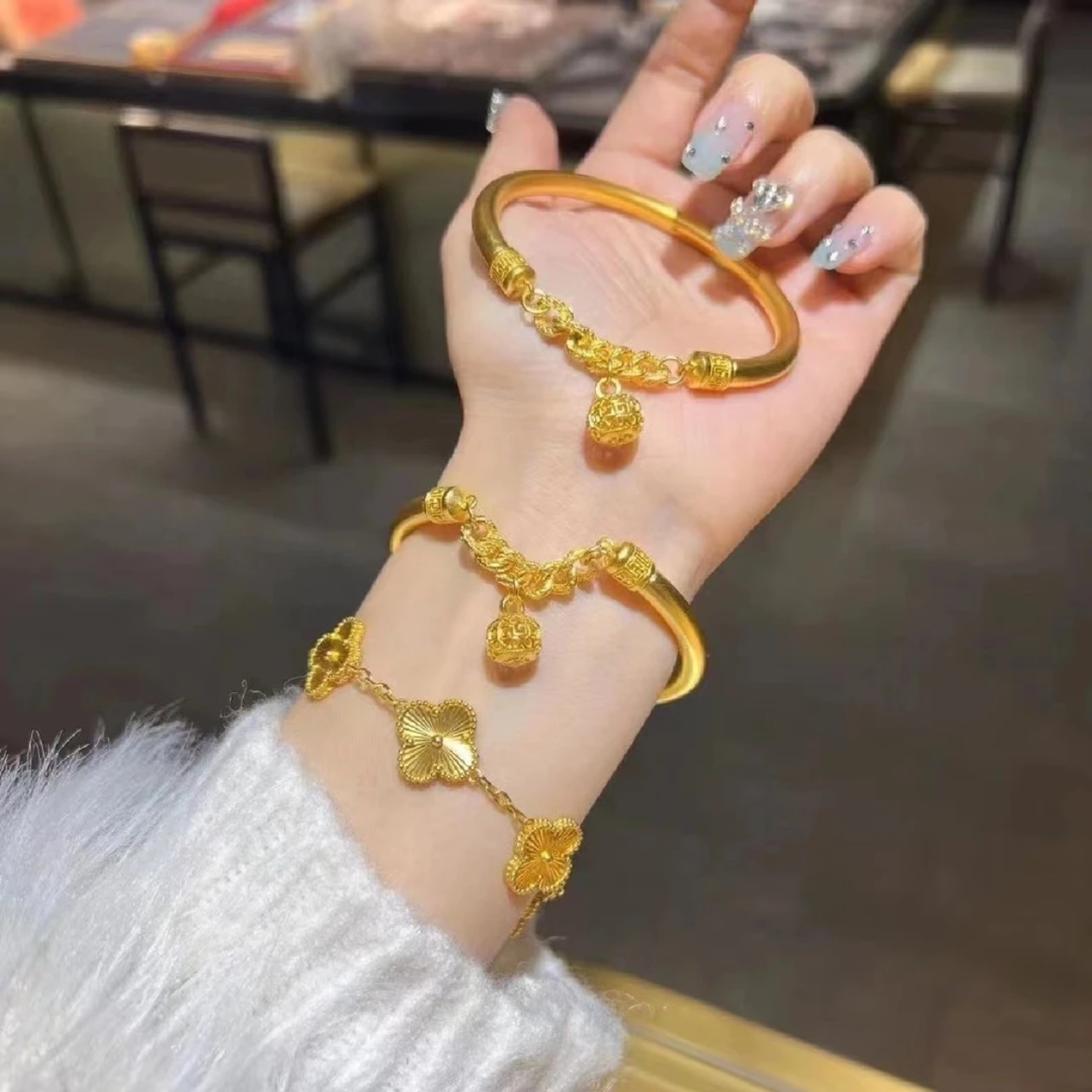 铜合金手镯 精美宫铃手镯时尚百搭气质款轻奢简约精美气质