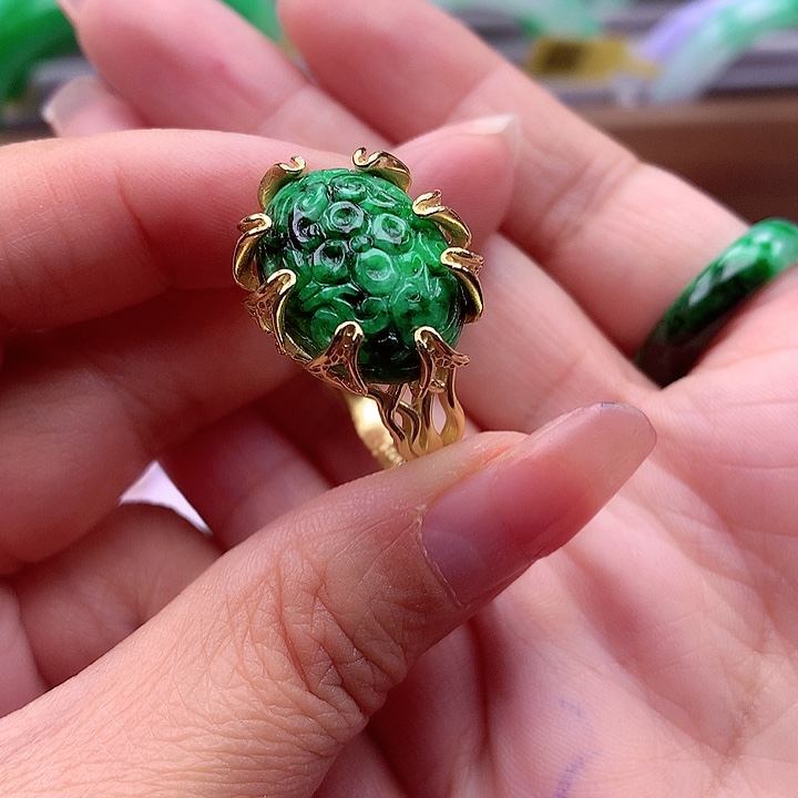 翡翠颈饰银S925镶嵌翡翠