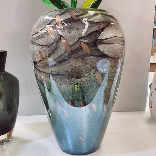 琉璃花瓶高31厘米口径9厘米